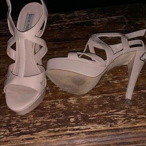 Steve Madden Shoes - Steve Madden Beige Heels Steve Madden Shoes - Steve Madden Beige Heels